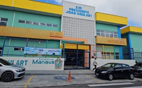 restricao-do-celular-alunos-e-
