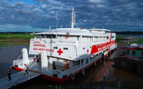 saude-ribeirinha-barco-hospita