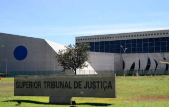 STJ publica nota em defesa de Moraes após críticas do governo Trump