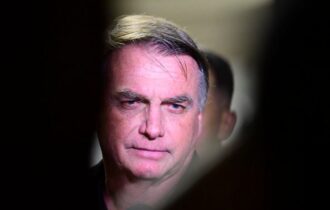 bolsonaro-vai-ao-senado-e-pres