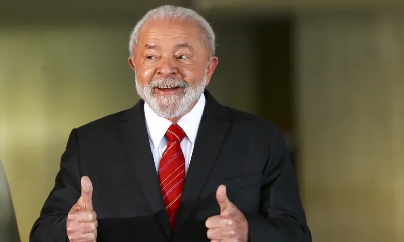 lula-diz-que-economia-vive-mel