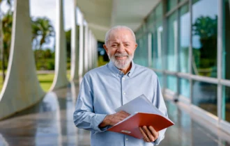 lula-participa-de-assinatura-d