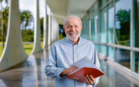 lula-participa-de-assinatura-d