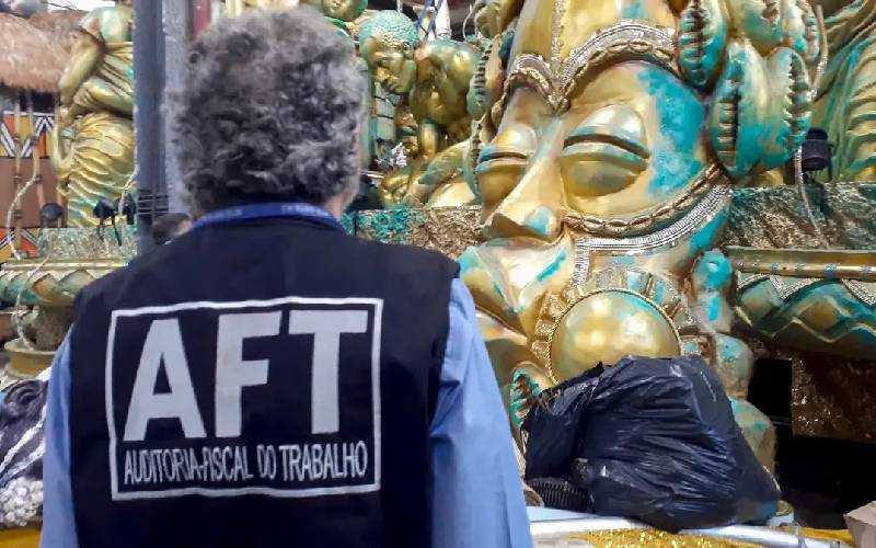 Ministério do Trabalho faz operação na Cidade do Samba, no Rio
