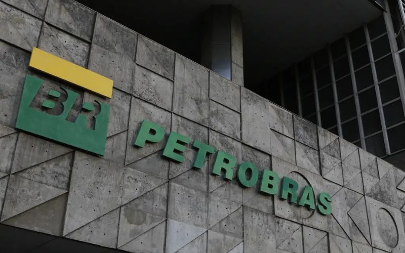 petrobras-fecha-contrato-para-