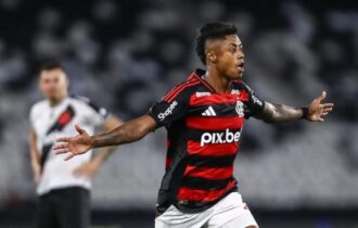 Bruno Henrique decide e Fla sai na frente por vaga na final
