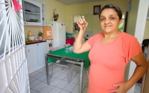 Programa 'Casa Manauara' avança e beneficia famílias da comunidade Rio Piorini