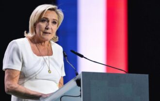 Na França, Marine Le Pen é condenada por corrupção e fica inelegível por cinco anos