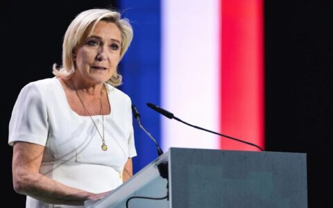 Na França, Marine Le Pen é condenada por corrupção e fica inelegível por cinco anos