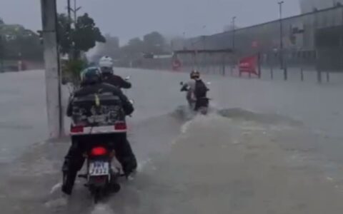 chuva-deixa-manaus-em-alerta-c