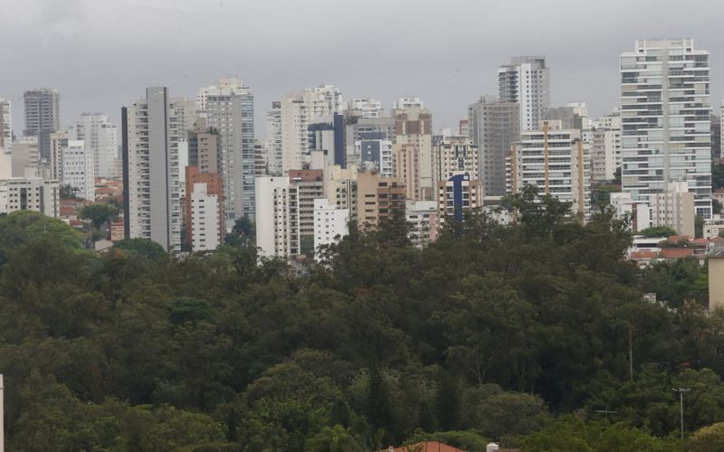 (Foto: Joedson Alves/Agencia Brasil) Construções em cidades brasileiras crescem mais que a população