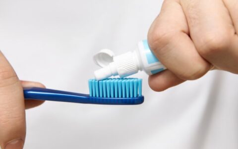 creme-dental-colgate-total-cle