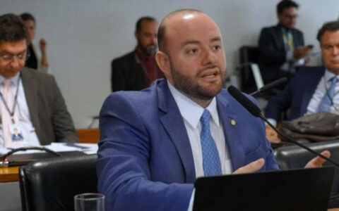 Fausto Jr. defende lei para "moralizar" financiamento estrangeiro de ONGs no Brasil