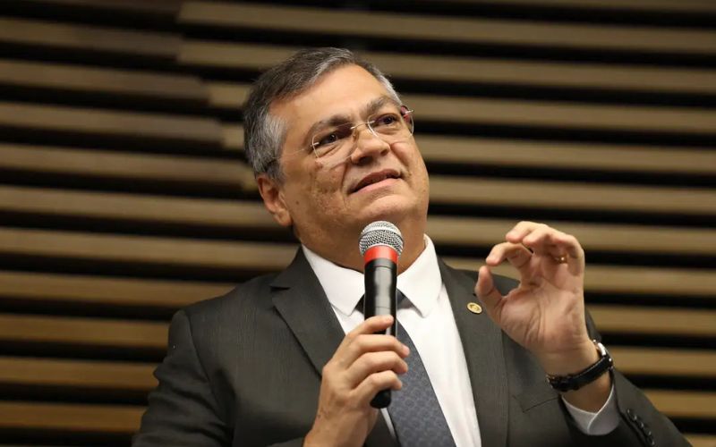 Foto: Rovena Rosa/Agência Brasil Flávio Dino vota pela cassação da deputada Carla Zambelli