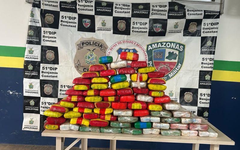 (FOTOS: Divulgação/PC-AM) Homem é preso com 71 tabletes de drogas em Benjamin Constant