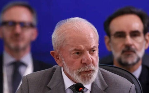 Modelo falido emperra o Brasil e sacrifica o povo