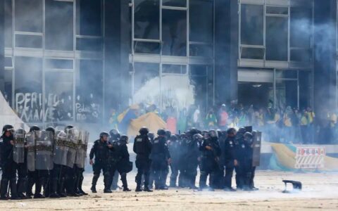 moraes-envia-a-pgr-defesas-de-