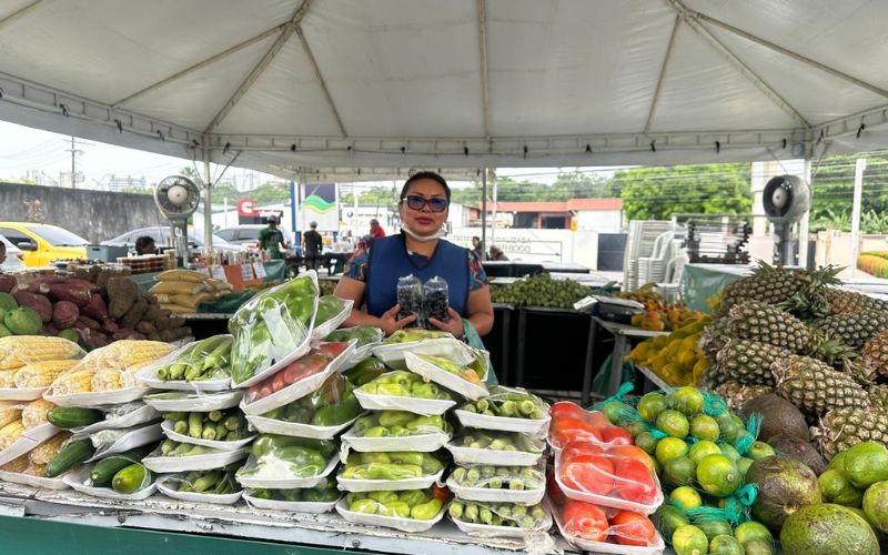 ads-realiza-feira-especial-na-