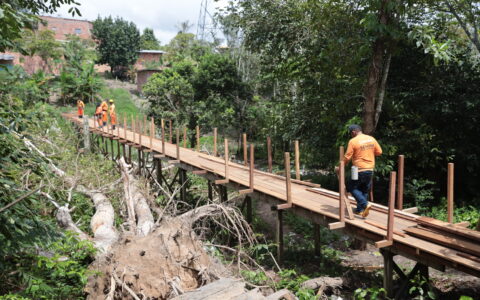 construida-nova-ponte-de-madei