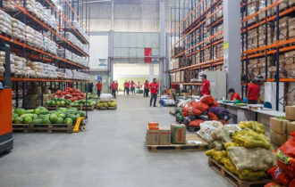 Escolas da rede municipal de ensino recebem mais de 234 toneladas de alimentos da agricultura familiar em 2025