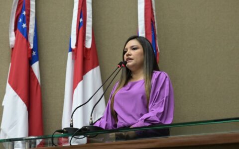 joana-darc-retorna-ao-trabalho