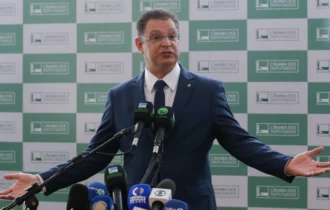 lider-do-pl-confirma-apoio-de-