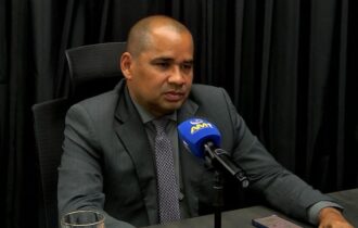 sergio-bare-defende-contratos-
