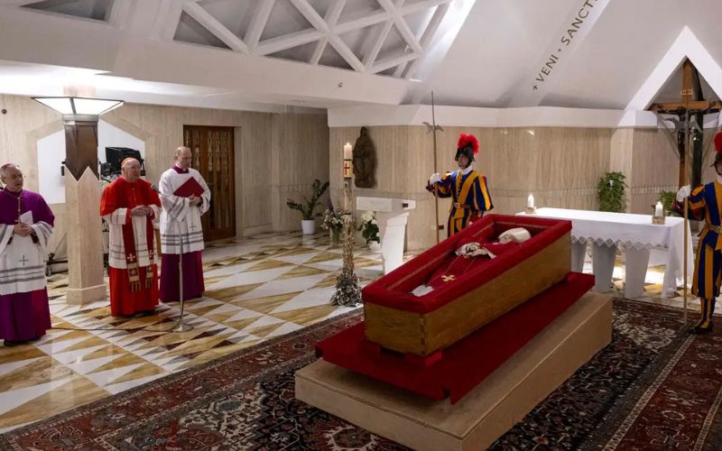 Foto: Vatican Media/Francesco Sforza Alcolumbre, Motta e Barroso devem acompanhar Lula no velório do papa