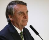 bolsonaro-usa-ato-para-atacar-