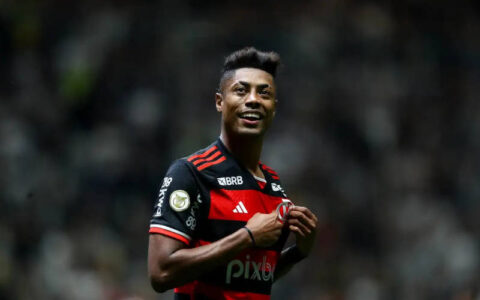 Bruno Henrique, do Flamengo, é indiciado pela PF por forçar cartão para beneficiar apostas
