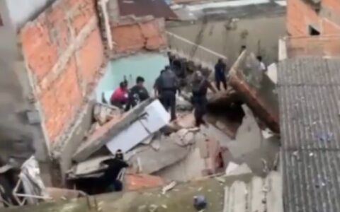 Casa desaba na zona norte de SP; bebê de 4 meses morre após ser resgatado dos escombros
