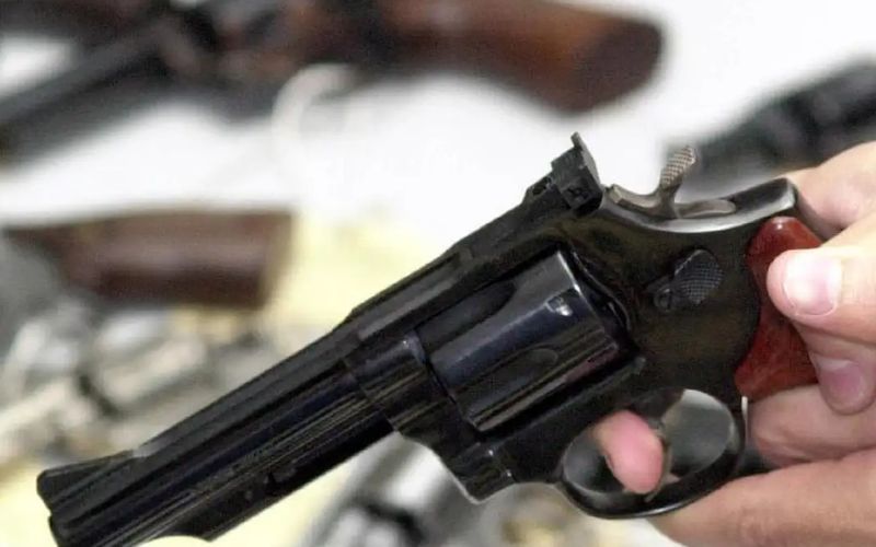 Foto: Arquivo/Agência Brasil Comissão da Câmara aprova porte de arma para oficiais de justiça