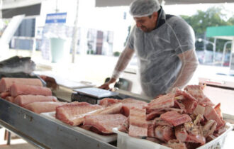 Feirão do Pescado da ADS: Preço e qualidade atraem consumidores no primeiro dia de vendas