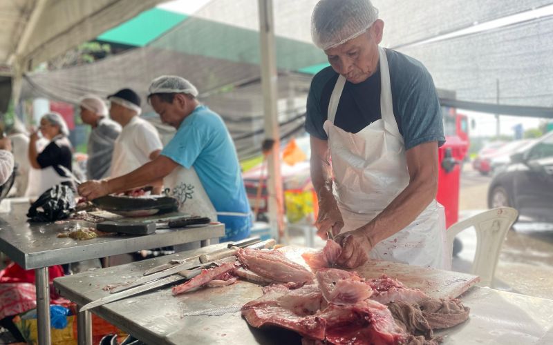 FOTOS: Lara Gomes / ADS Feirão do Pescado vende 30 toneladas de peixes em três dias em Manaus