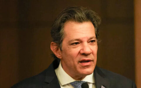 Governo prepara medida para oferecer crédito barato ao trabalhador