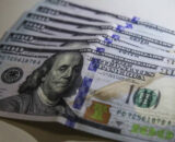 Impasse entre EUA e China sobre tarifas esquenta, e dólar vai a R$ 5,99