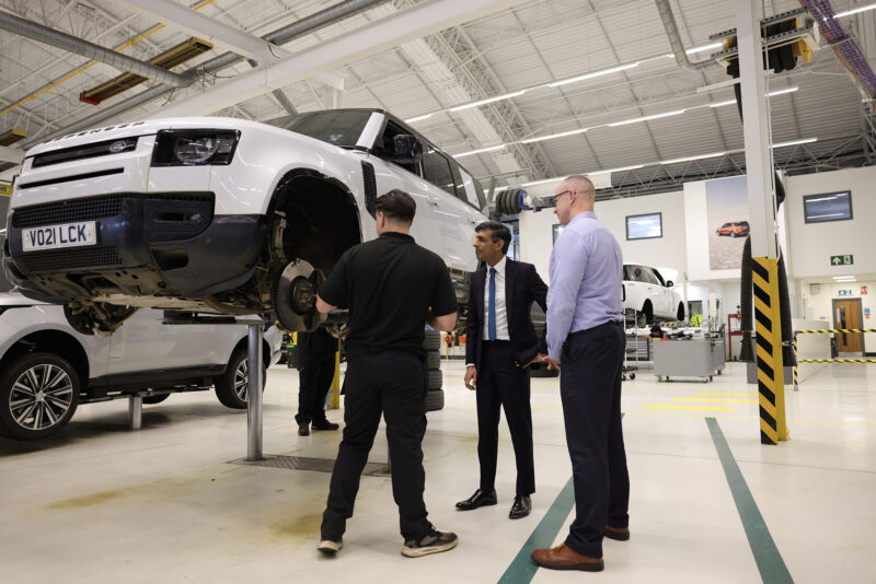 (Foto: Simon Dawson /Fotos Públicas) Jaguar Land Rover interrompe exportações para os EUA devido a tarifas de Trump