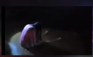 misterio-na-ponta-negra-mulher