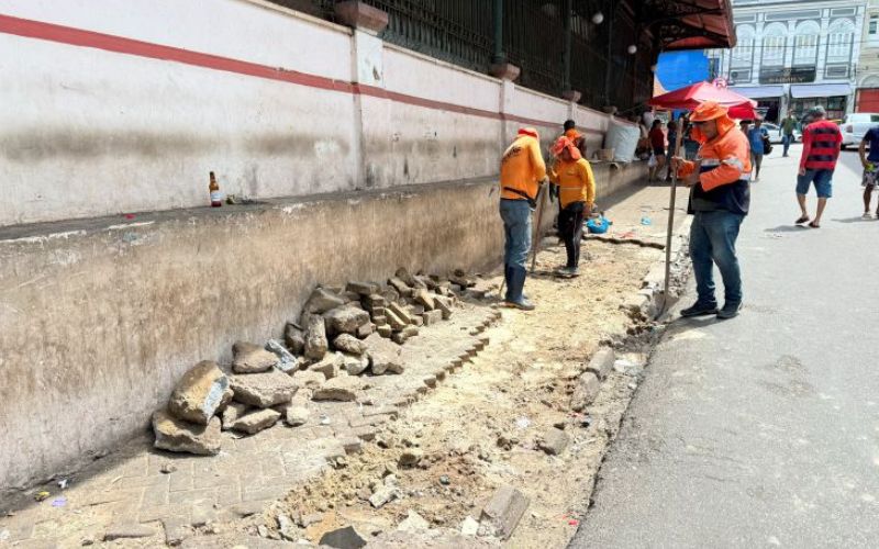 Fotos - Alessandro Araújo/ Seminf Município realiza serviços de infraestrutura em três pontos do centro histórico de Manaus