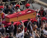 papa-francisco-e-sepultado-em-