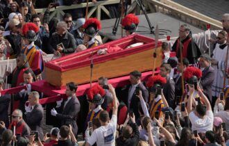 papa-francisco-e-sepultado-em-