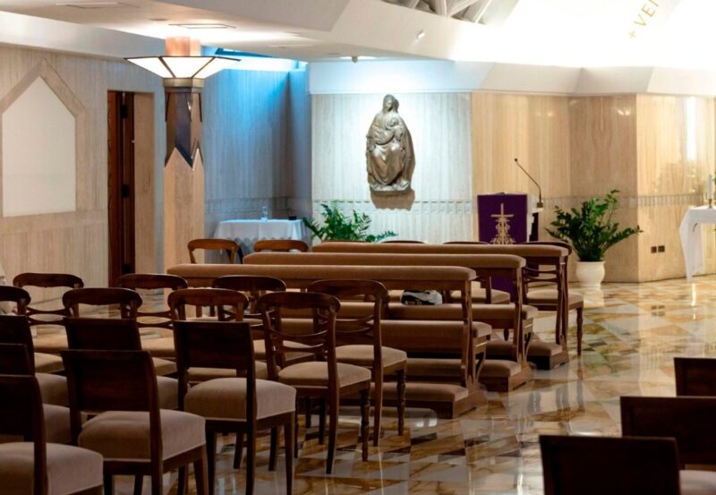 papa-francisco-e-velado-no-vat