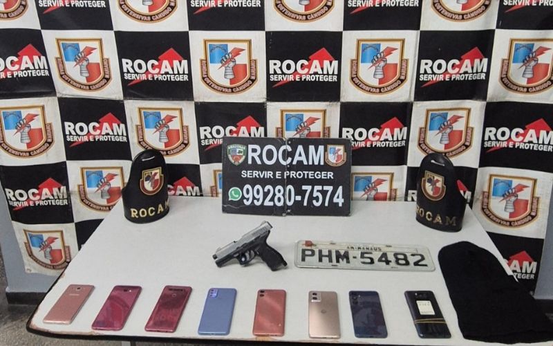 FOTO: Divulgação/PMAM Polícia prende trio envolvido em roubo e recupera oito celulares na zona Norte de Manaus