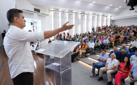 Prefeito David Almeida lança plataforma digital para ouvir a população e planejar o futuro de Manaus