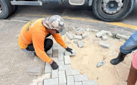 Prefeitura realiza serviços de infraestrutura em três pontos do centro histórico de Manaus