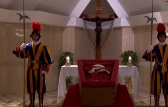velorio-do-papa-francisco-come