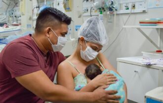 bebe-indigena-submetido-a-tran