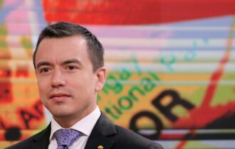 eleitores-do-equador-reelegem-