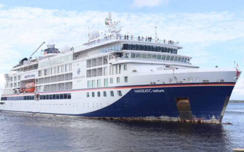 Hanseatic Nature atraca em Manaus com mais de 400 turistas