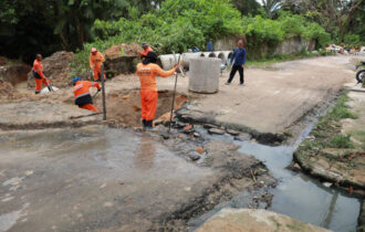 Prefeitura de Manaus recupera rede de drenagem na zona Centro-Sul